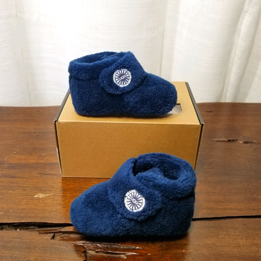 UGG | Size 2/3 infant Bixbee Boot In Navy